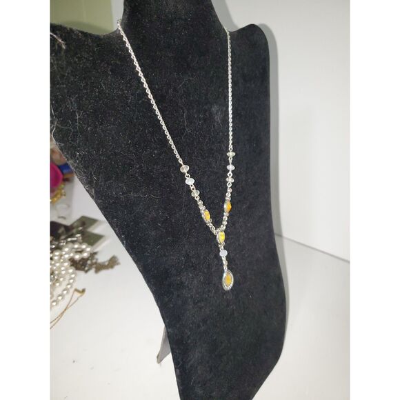 Avon Women's Y Drop Beaded Necklace Victorian Inspired Delicate Feminine Gift - Picture 8 of 8